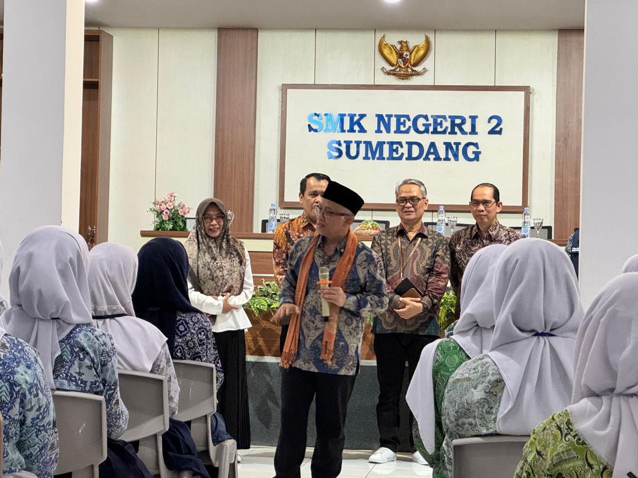 Gambar Siaran Pers