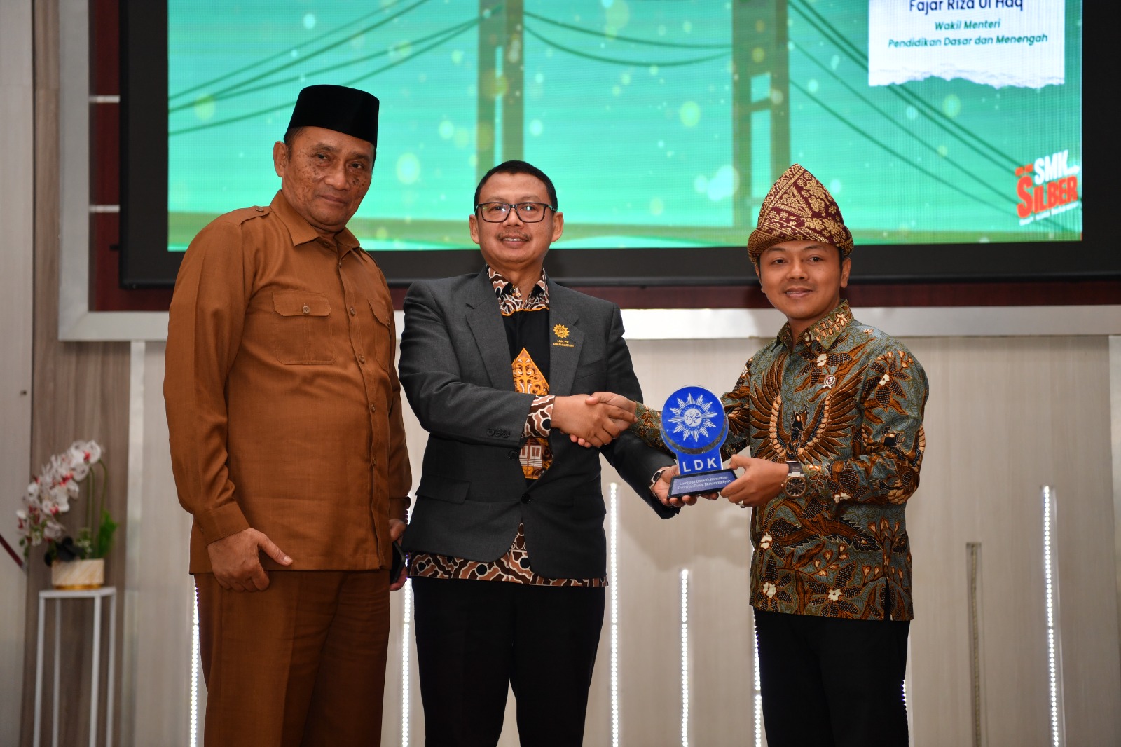 Gambar Siaran Pers