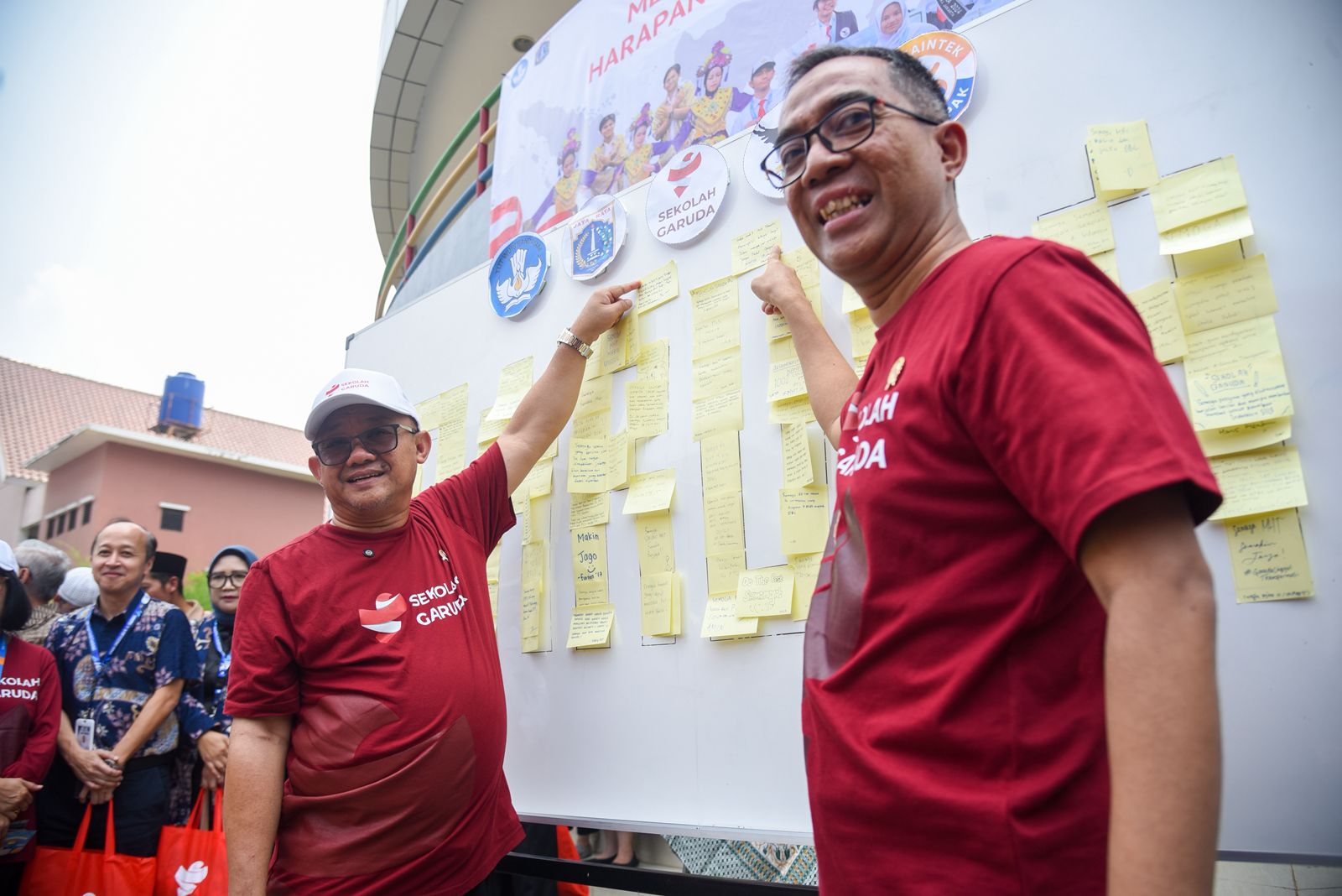 Gambar Siaran Pers